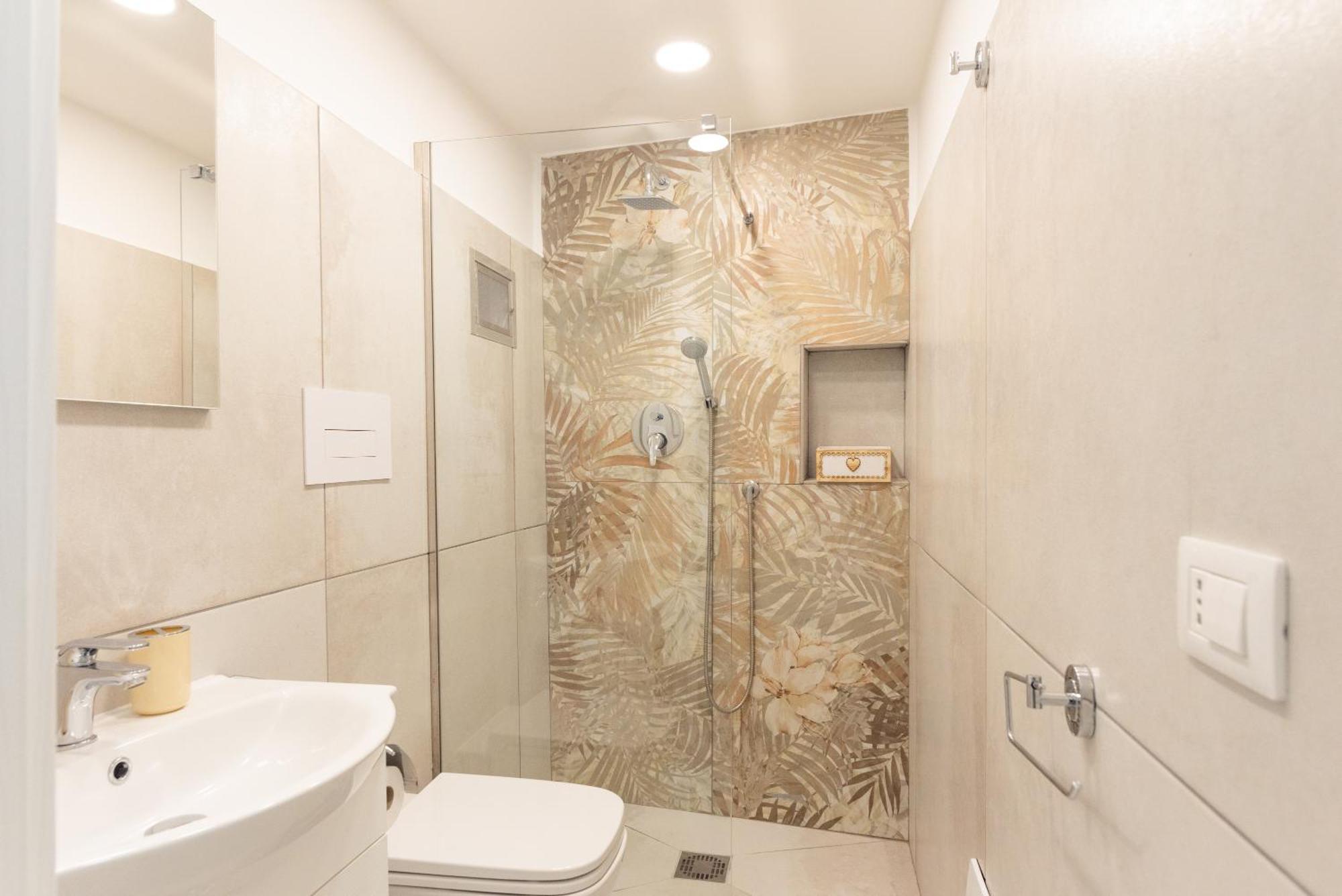 House Benedetta Centro Di Napoli Apartment Exterior photo